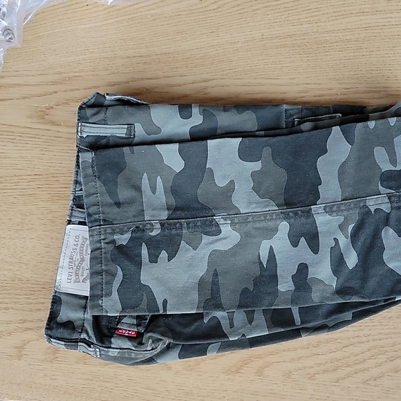 Levi's pants - Picture 3 of 4